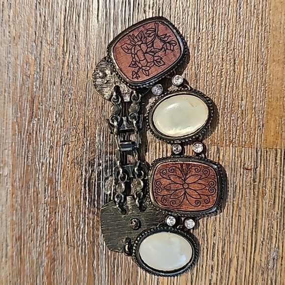 Vintage Engraved Wood and Opal Inset Bracelet Brass Hardware Retro Faux Stone - Picture 1 of 5